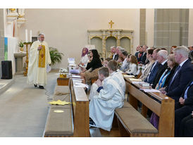 Feier der 1. Heiligen Kommunion in Sankt Crescentius (Foto: Karl-Franz Thiede)